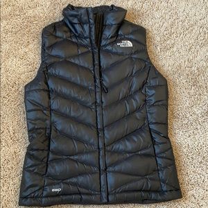 Women’s North Face vest